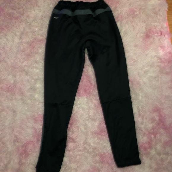 Track pants - Picture 5 of 5